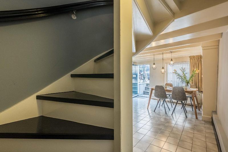 بنسيون Dam Square Inn