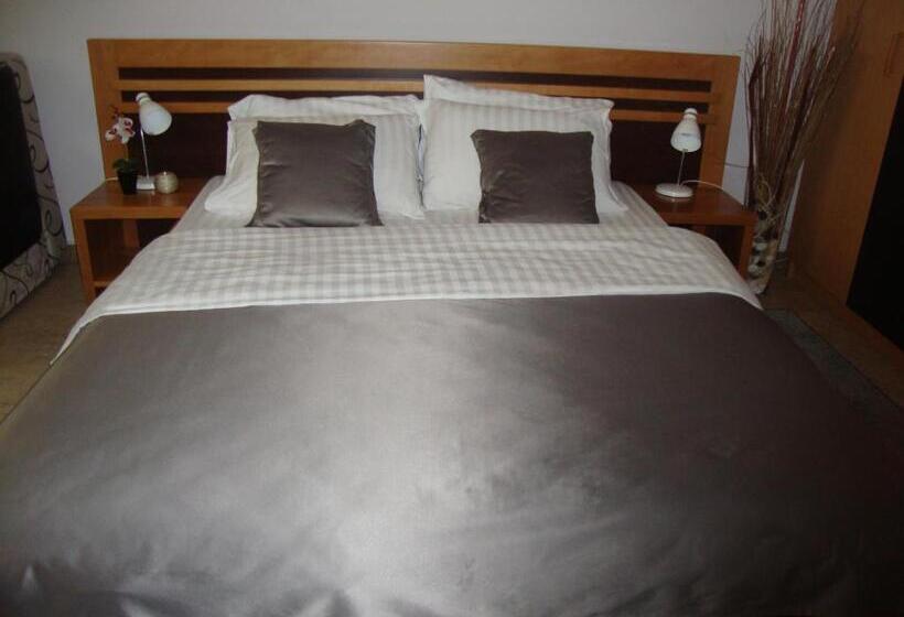 پانسیون Smeštaj Olivera Niška Banja