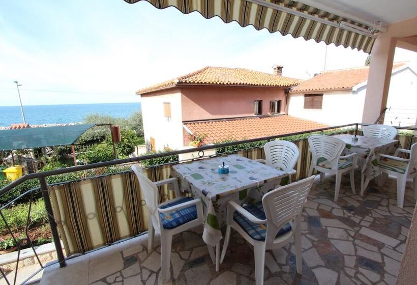 Rooms And Apartments Bella Vista