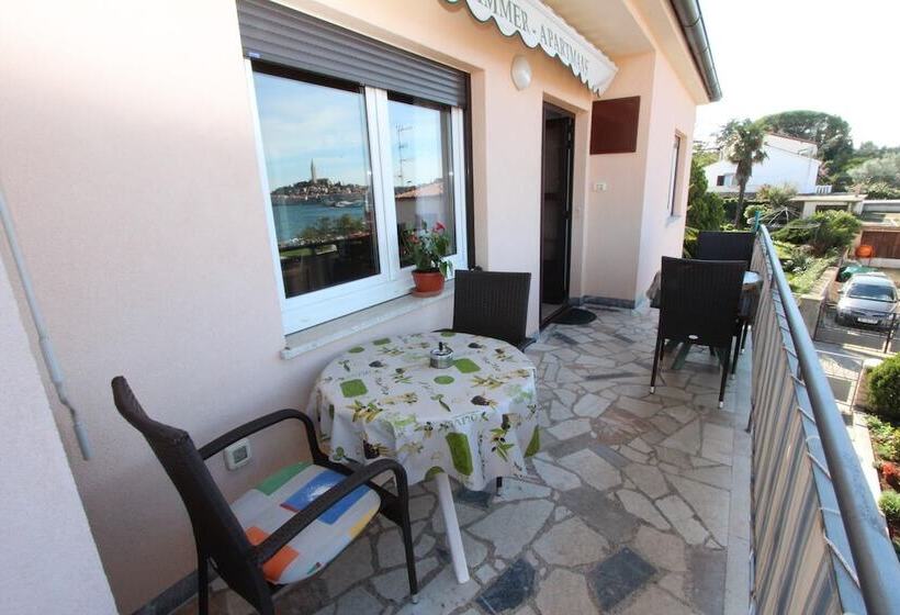 Rooms And Apartments Bella Vista