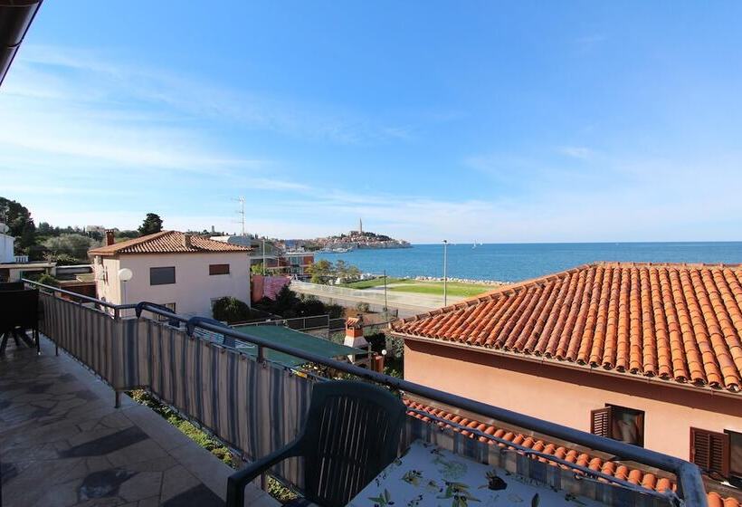 Rooms And Apartments Bella Vista