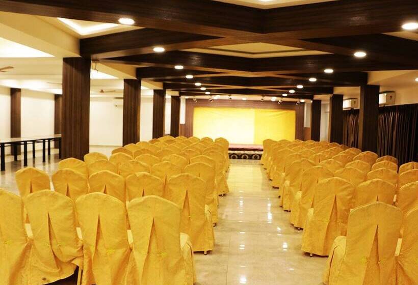 בית מלון כפרי Ashray