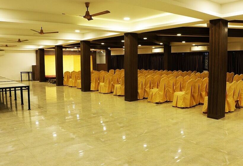 בית מלון כפרי Ashray