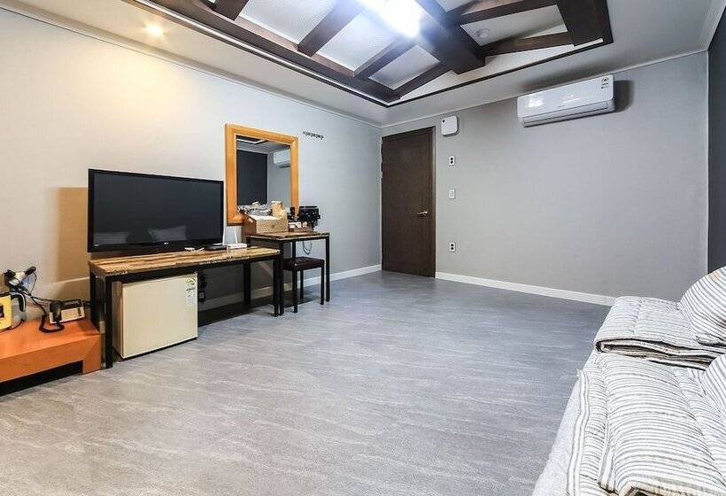 Hotel Geojedo Gohyeon Aplus