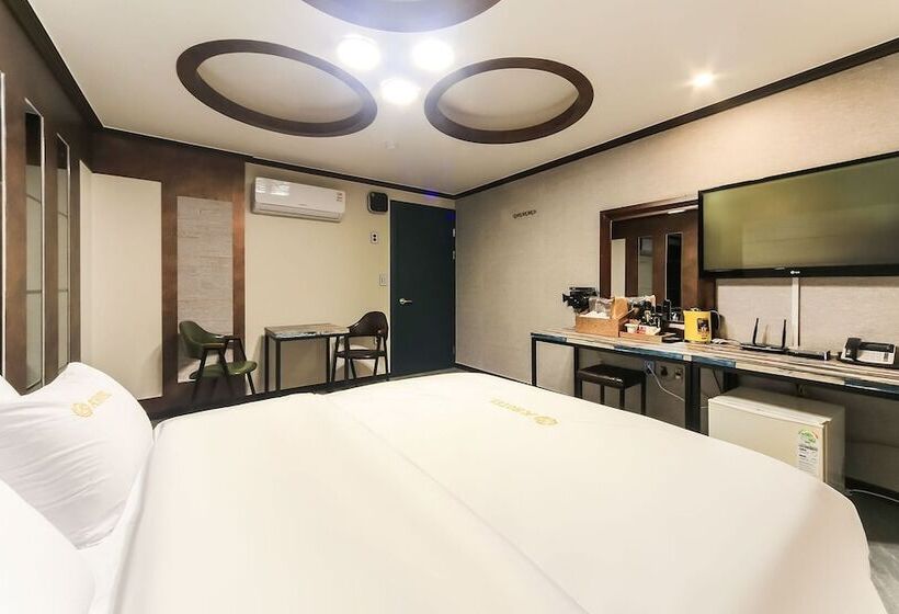 Hotel Geojedo Gohyeon Aplus