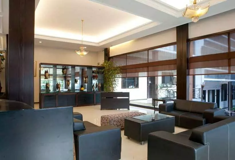 پانسیون Reddoorz Plus Near Floating Market Lembang