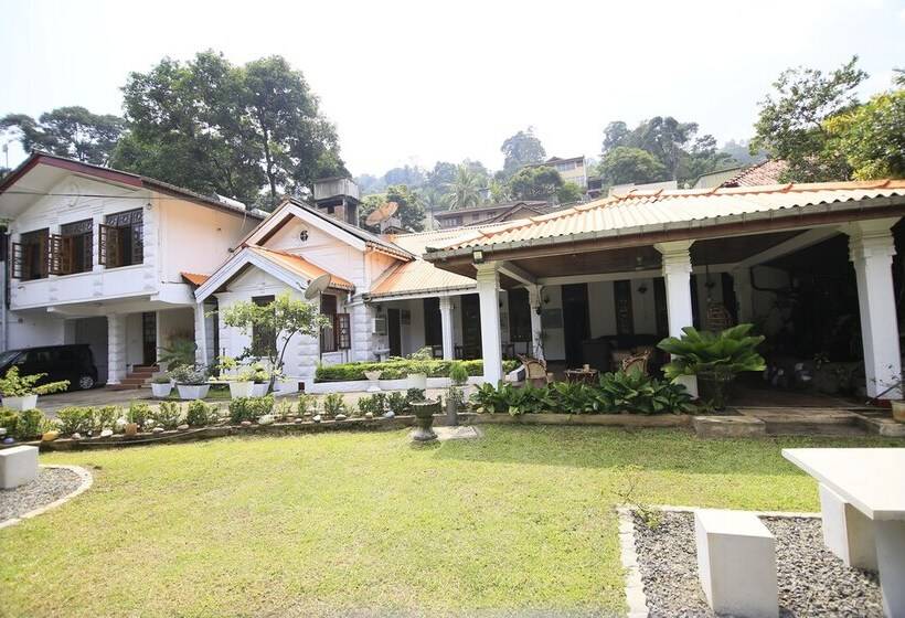 Singgah   Hostel