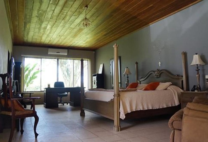 Agua Milagrosa Villa