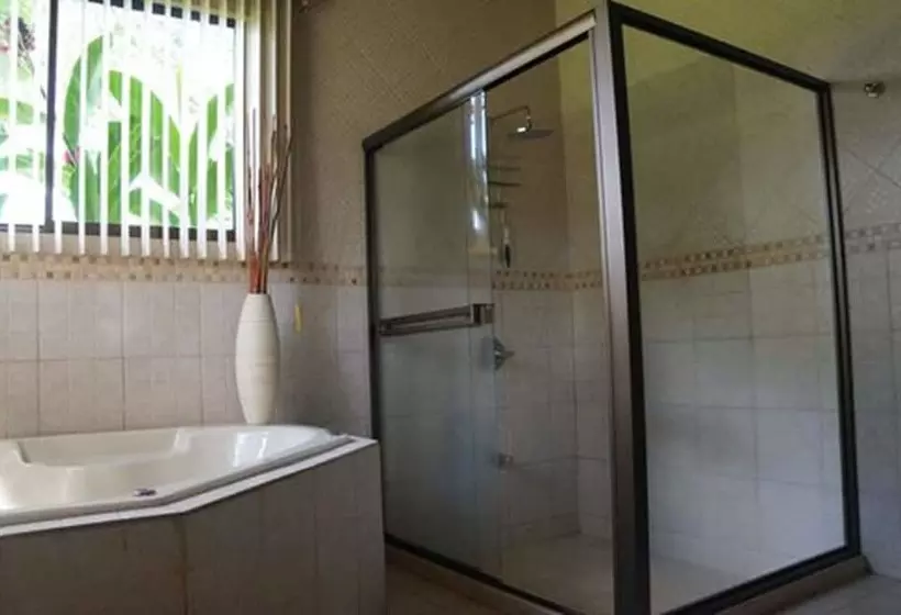 Agua Milagrosa Villa