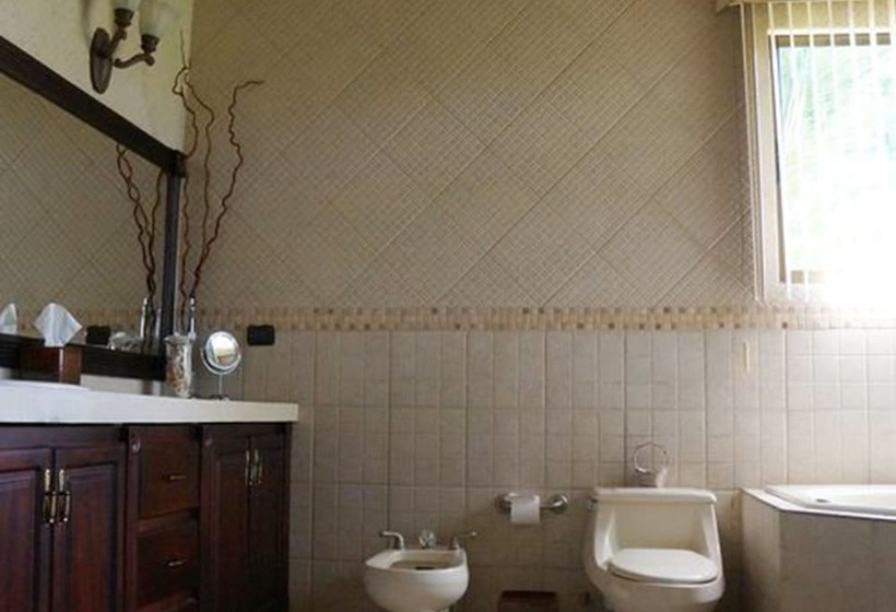 Agua Milagrosa Villa