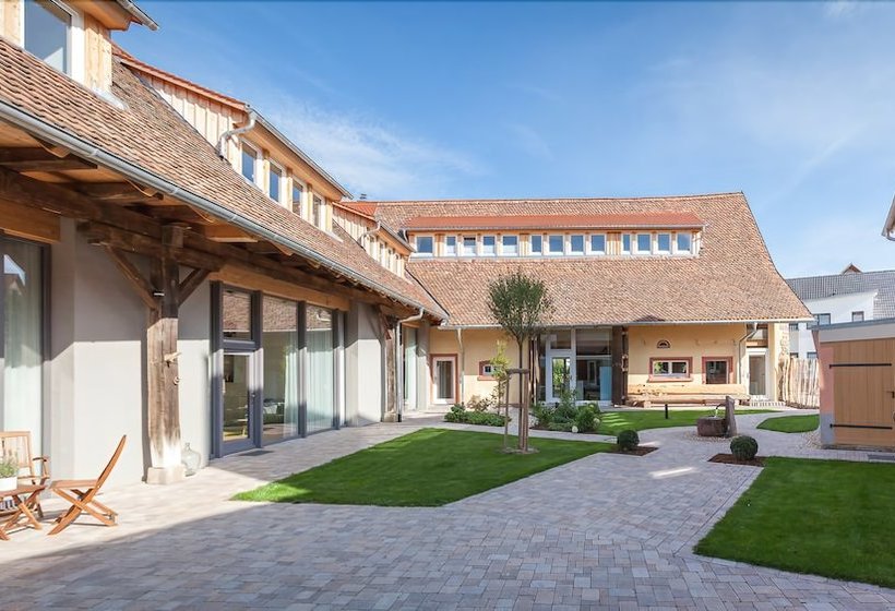 Baumgartners Dreiseithof Historisch, Modern, Zentral