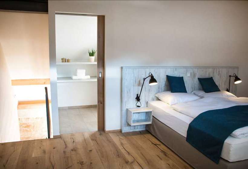 Baumgartners Dreiseithof Historisch, Modern, Zentral