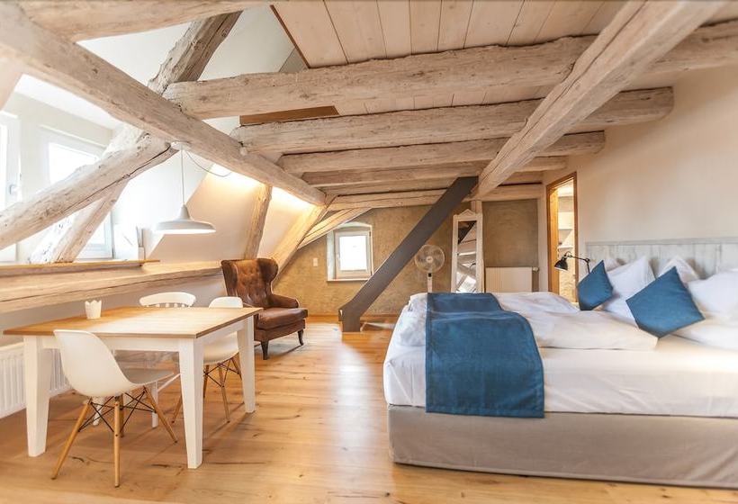 Baumgartners Dreiseithof Historisch, Modern, Zentral