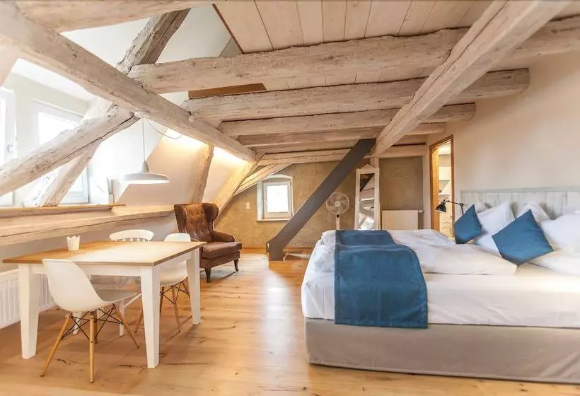 Baumgartners Dreiseithof Historisch, Modern, Zentral