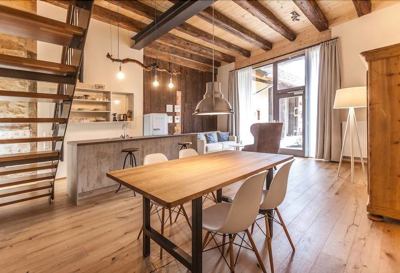 Baumgartners Dreiseithof Historisch, Modern, Zentral