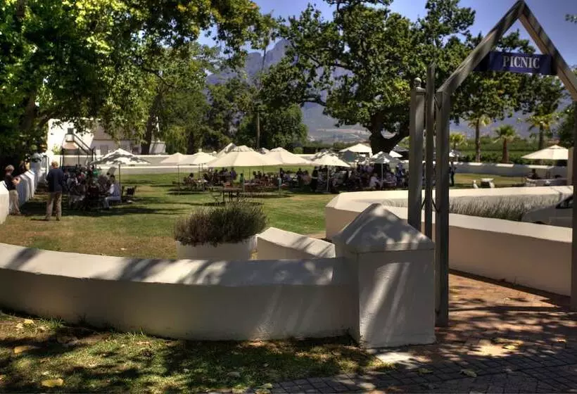 Aamiaismajoitus (B&B) Allee Bleue Hospiltality