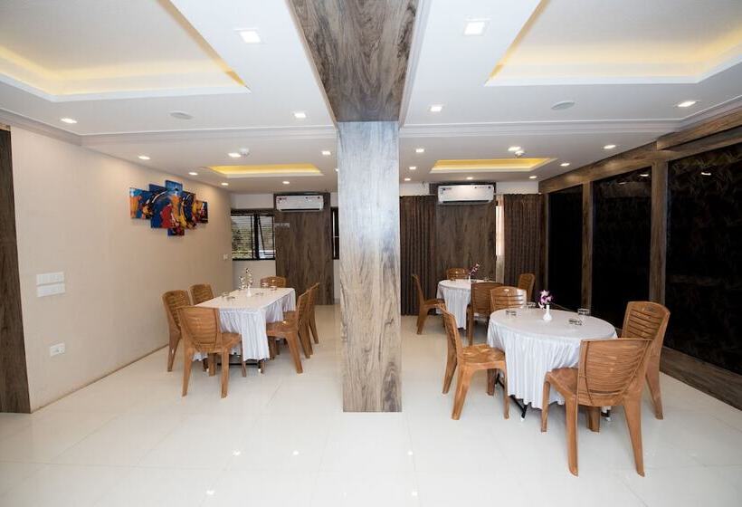 Hotel Anthurium Circle