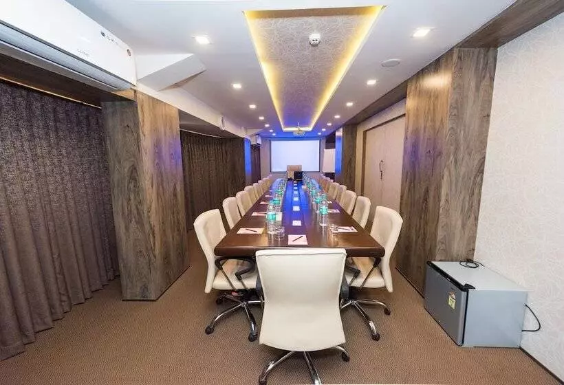 Hotel Anthurium Circle