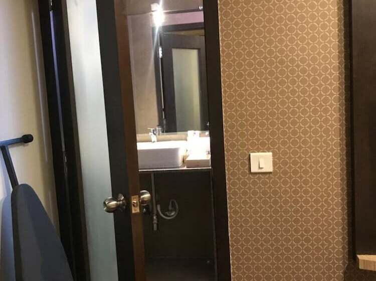 Hotel Anthurium Circle