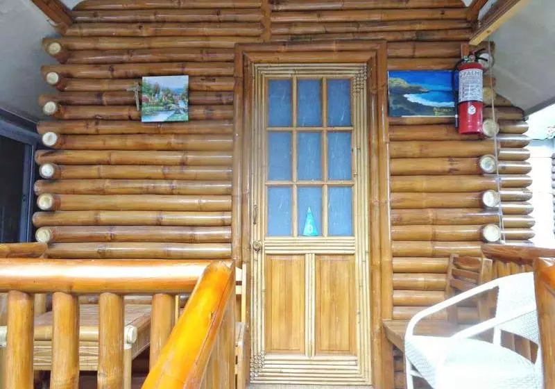 Hotelli Island View Coastal Resort