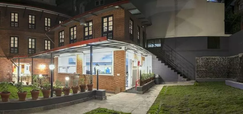 هتل Kailash Kuti Inn