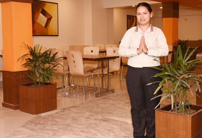 هتل Kailash Kuti Inn