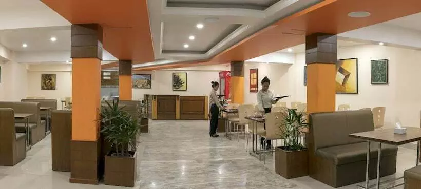 هتل Kailash Kuti Inn