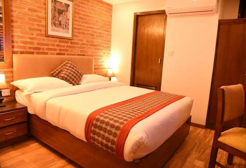 هتل Kailash Kuti Inn