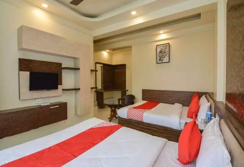 Hotelli Nikhil Garden By Oyo Rooms
