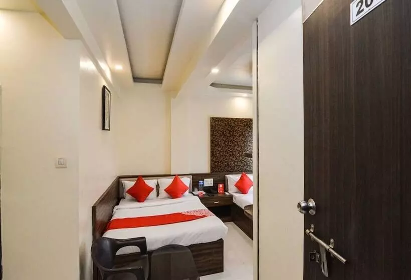 Hotelli Nikhil Garden By Oyo Rooms
