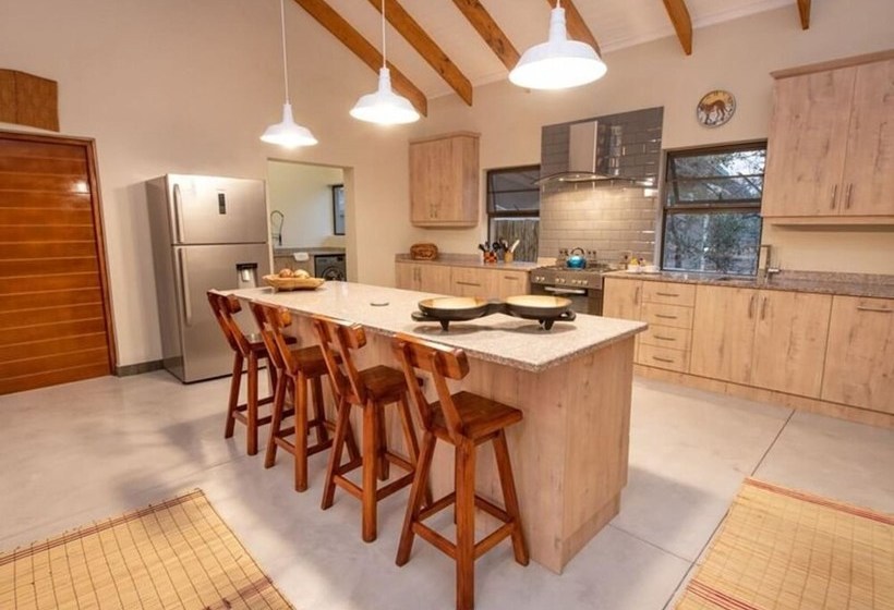 ホテル Rooibos Bush Lodge