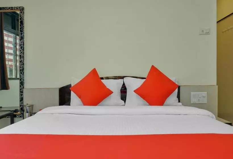 هتل Savera Palace Stays