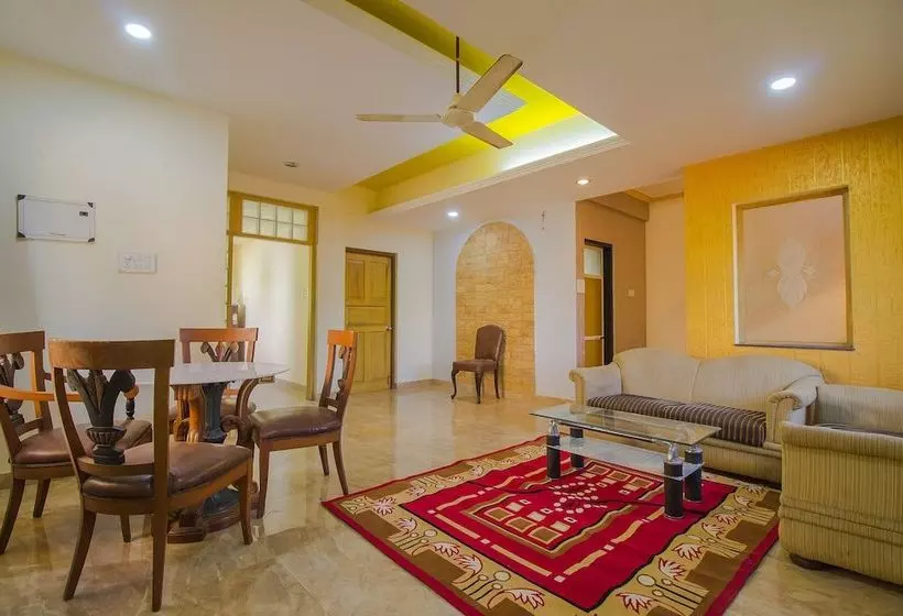 Oyo Home 18655 Spacious 3bhk