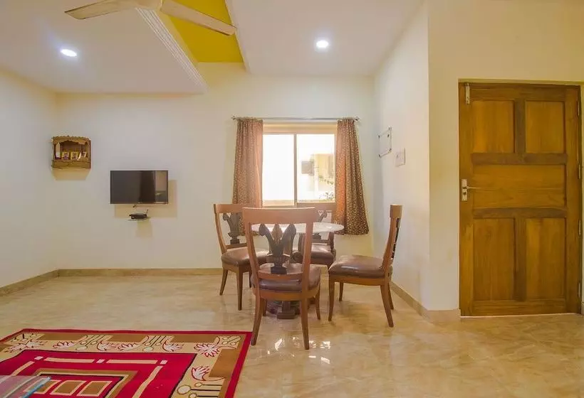 Oyo Home 18655 Spacious 3bhk