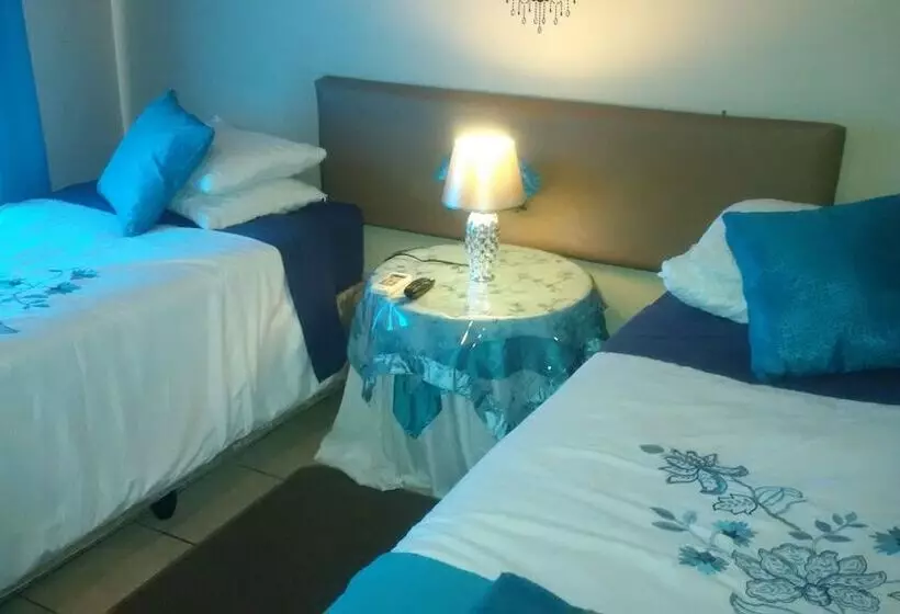 ペンション The Anchor Guesthouse