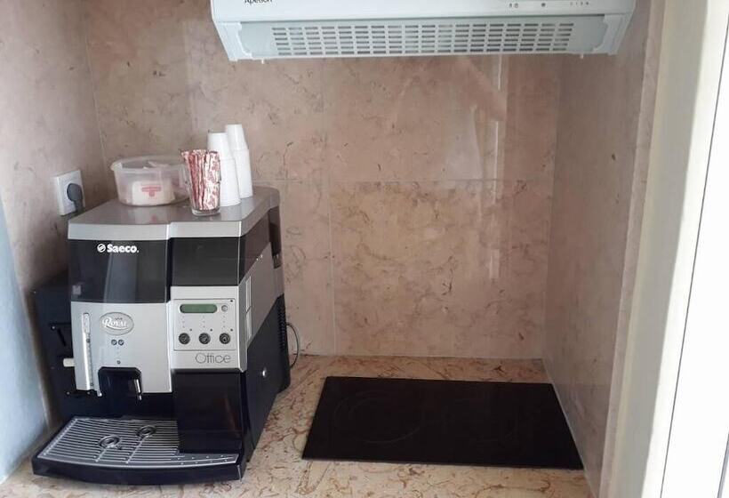 Sweet Dreams Rooms   Hostel