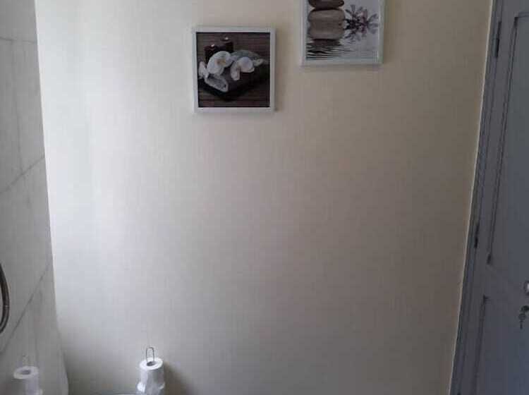 Sweet Dreams Rooms   Hostel