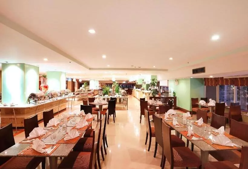 Duangtawan Hotel Chiang Mai  Sha Extra Plus