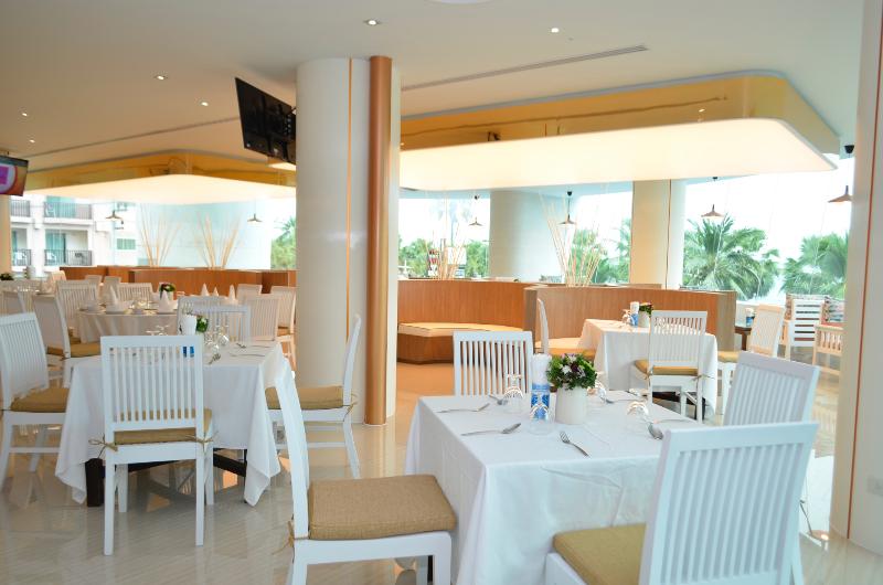 A One The Royal Cruise Hotel Pattaya Sha Extra Plus