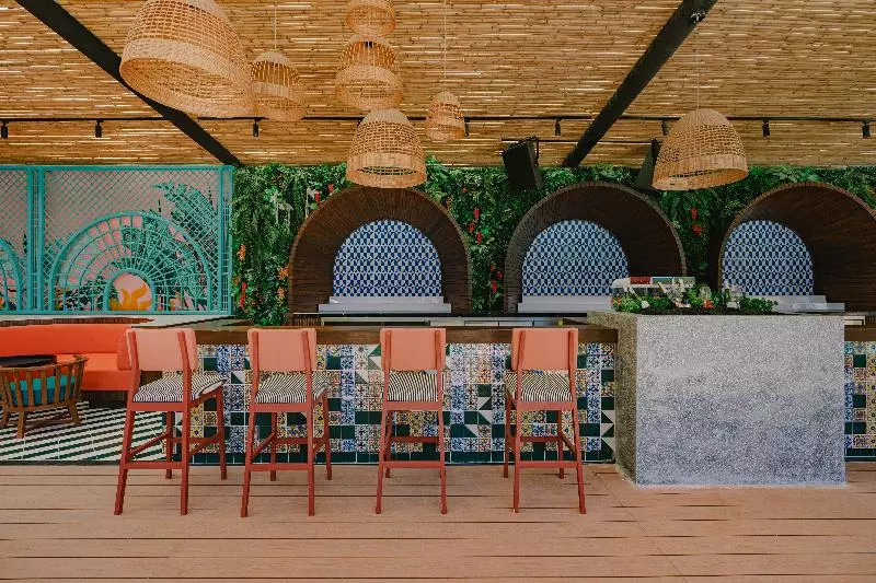 A One The Royal Cruise Hotel Pattaya   Sha Extra Plus