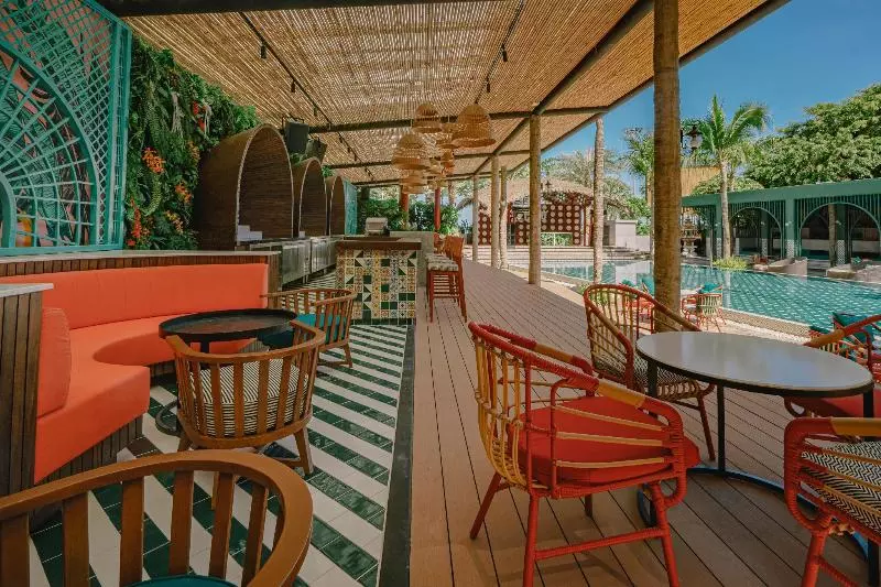 A One The Royal Cruise Hotel Pattaya   Sha Extra Plus