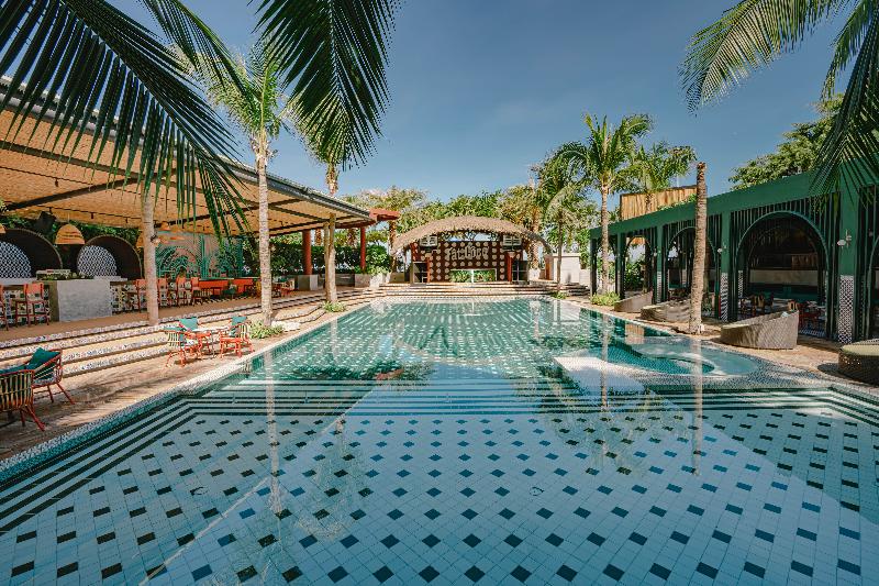 A One The Royal Cruise Hotel Pattaya Sha Extra Plus