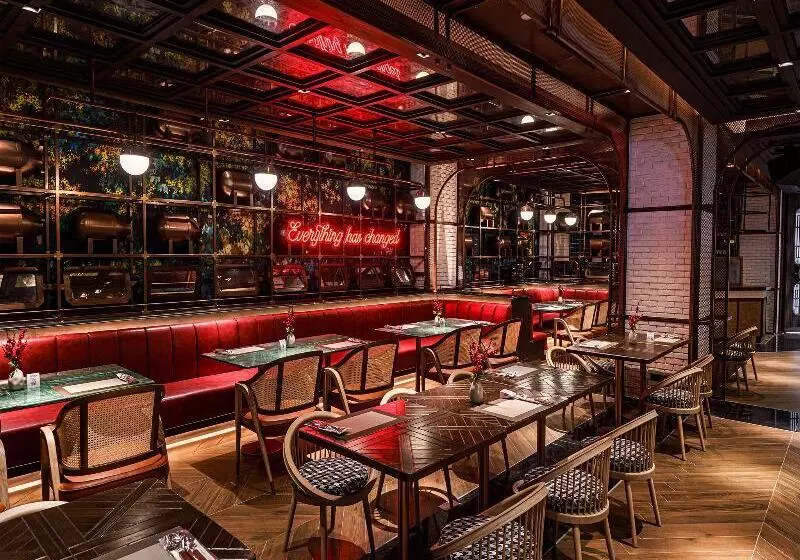 A One The Royal Cruise Hotel Pattaya   Sha Extra Plus