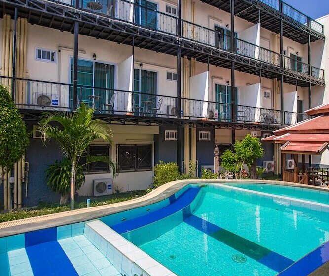 Prince Hotel Chiang Mai