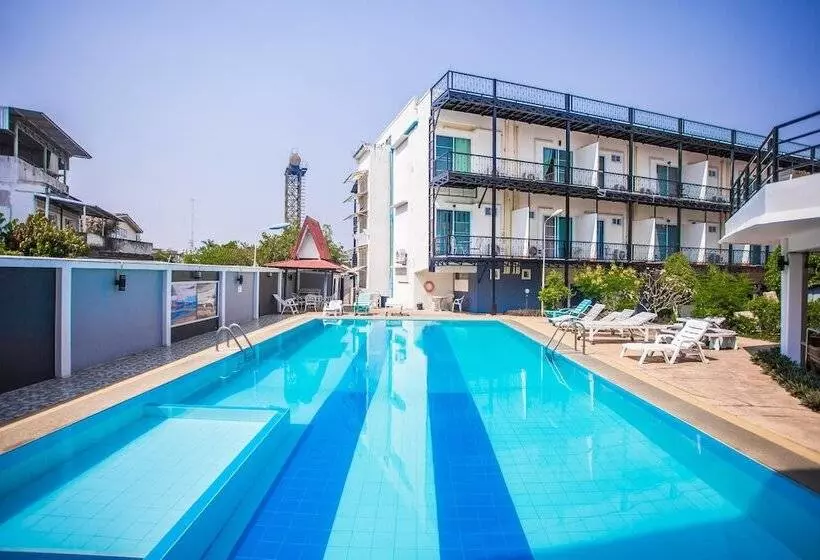 Prince Hotel Chiang Mai