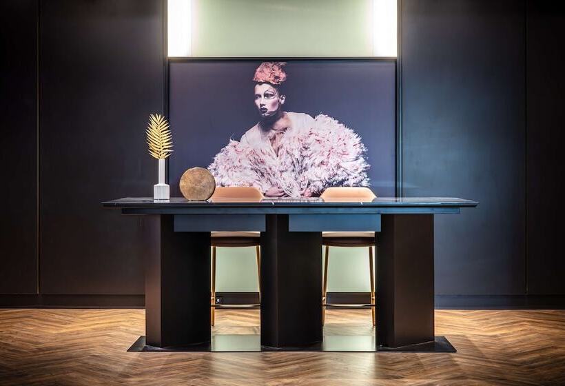 Hotell Radisson Blu , Basel