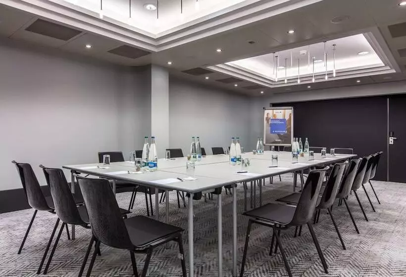 ホテル Radisson Blu , Basel