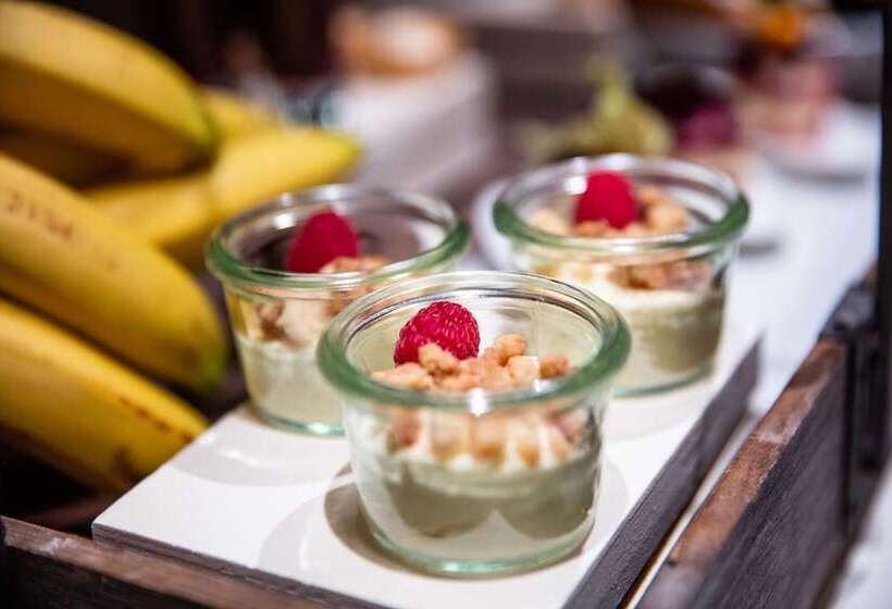 Hotell Radisson Blu , Basel