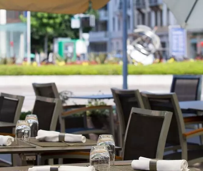 ホテル Restaurant Resslirytti