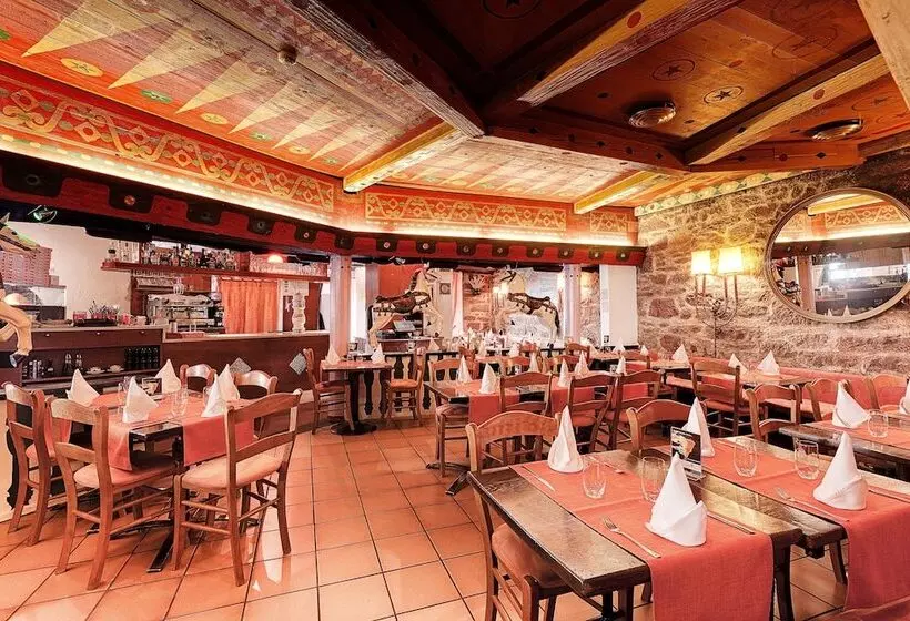 ホテル Restaurant Resslirytti